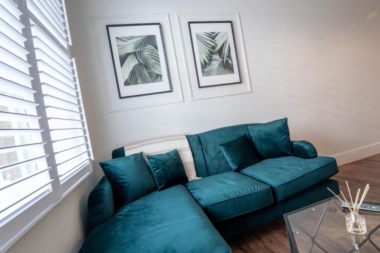 Watergate Penthouse - New 2 Bed Luxury Apartment In City Centre チェスター エクステリア 写真