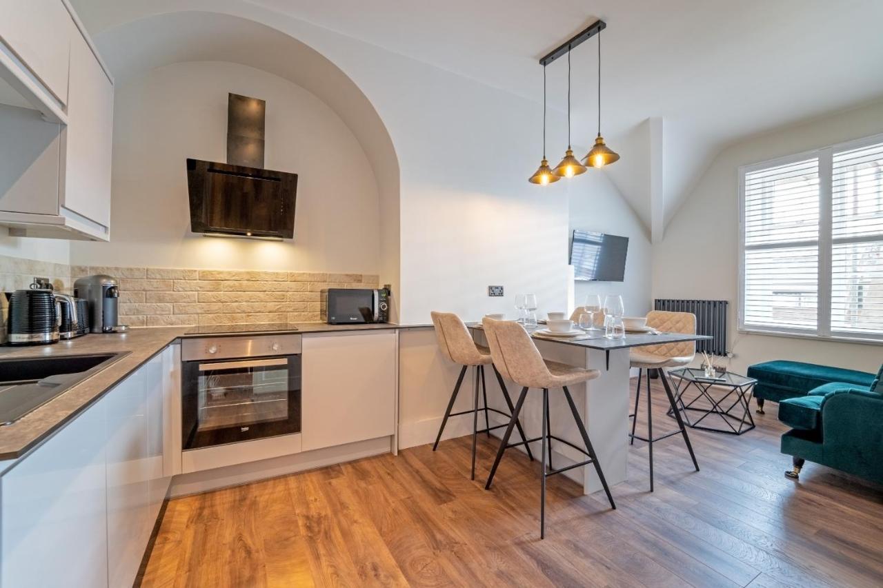 Watergate Penthouse - New 2 Bed Luxury Apartment In City Centre チェスター エクステリア 写真