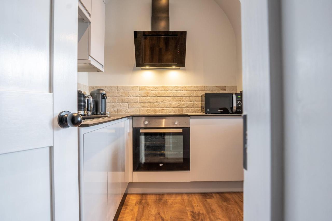 Watergate Penthouse - New 2 Bed Luxury Apartment In City Centre チェスター エクステリア 写真