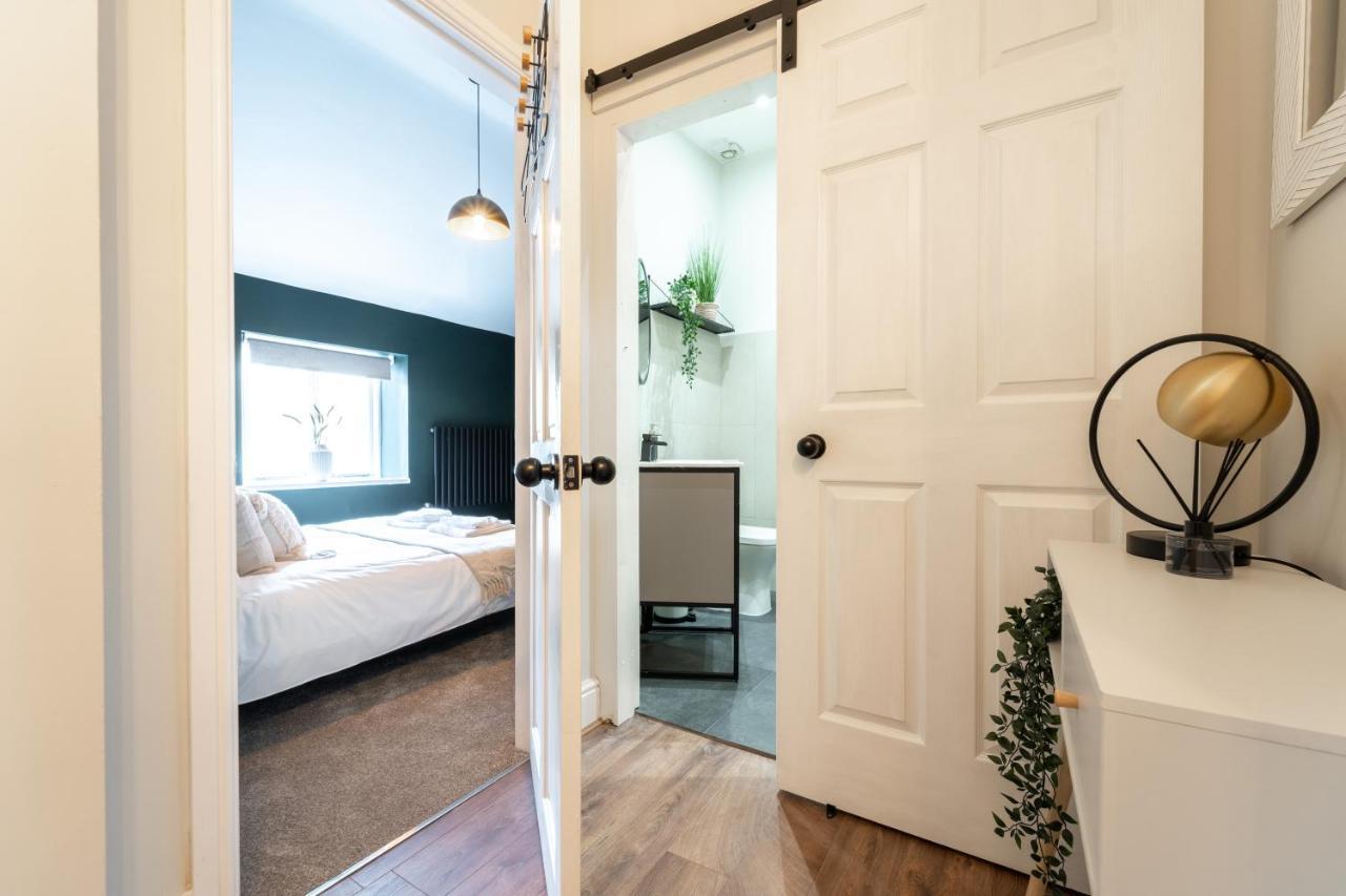 Watergate Penthouse - New 2 Bed Luxury Apartment In City Centre チェスター エクステリア 写真